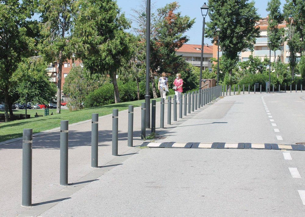 Pilona Hospitalet Inox 1000 x 95 - Imagen 4